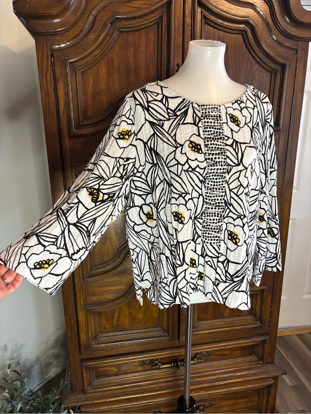 Habitat floral blouse top - Picture 2 of 13
